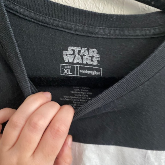 STar wars darth Vader tee xl black white in EUC - Picture 4 of 7